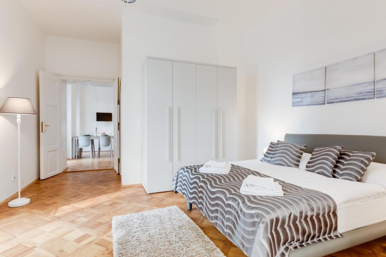 Wenceslass Square Royal Residence Apartments Prague Exterior photo