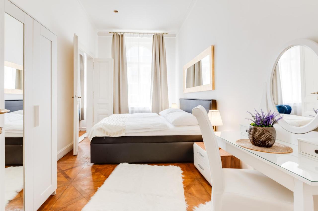Wenceslass Square Royal Residence Apartments Prague Exterior photo